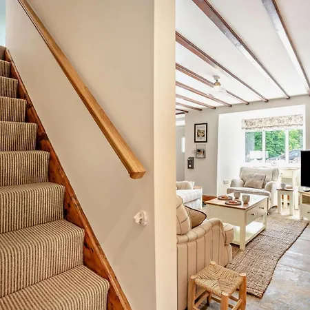 3 Bed In Richmond Oc-75649 Hébergement de vacances