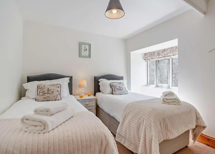 3 Bed In Richmond Oc-75649 *