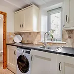 3 Bed In Richmond Oc-75649 *