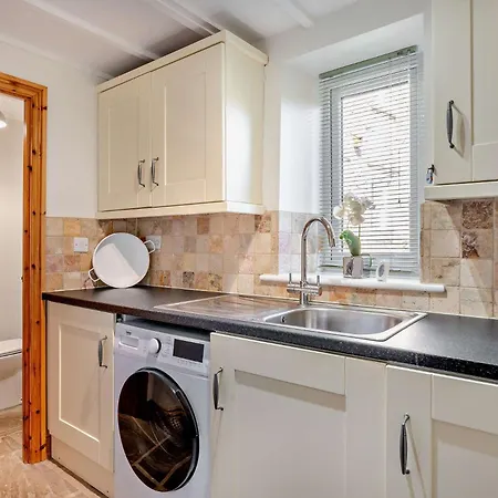 3 Bed In 75649 *