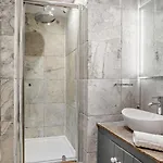 3 Bed In Richmond Oc-75649 Holiday home